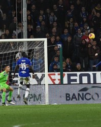  迪巴拉任意球制胜，罗马客场抢分成功  