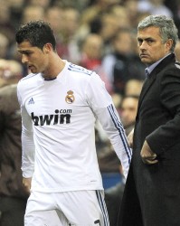  罗马德比战平，穆里尼奥赛后炮轰判罚  