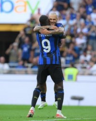  国际米兰三球大胜，劳塔罗双响剑指榜首  